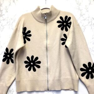 Sioni Flower Print Cardigan Medium Tan Black Soft Stretchy Classic Preppy Office